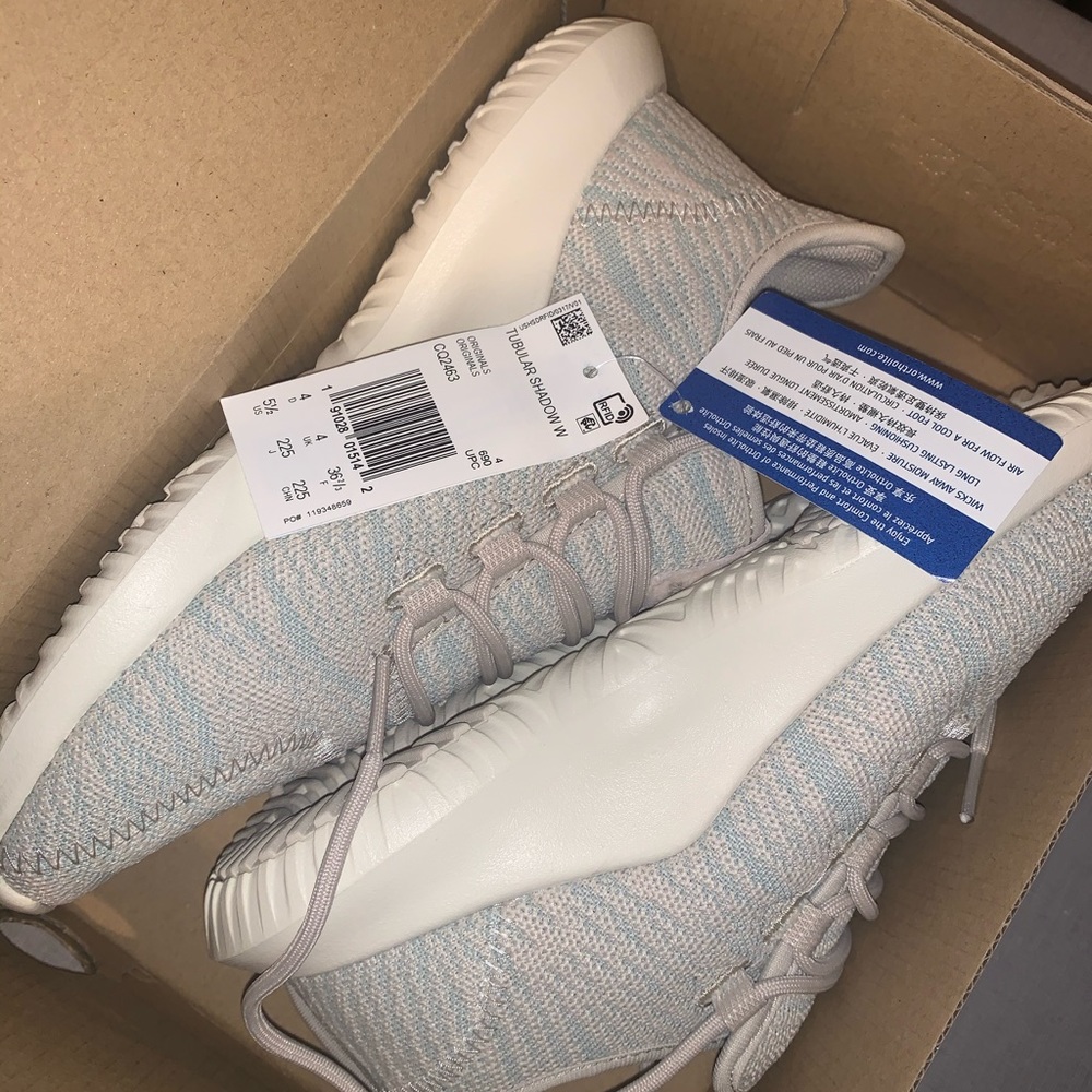 NEVER WORN Adidas Women’s Shoe